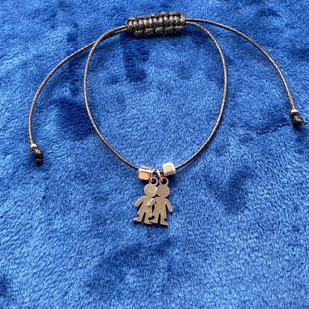 Siblings two boys π¦π» π¦π» macrame bracelet - Picture 3 of 8
